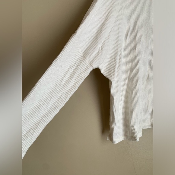 Aerie Lightweight Long Sleeve Turtleneck Top Size xL - Picture 2 of 6